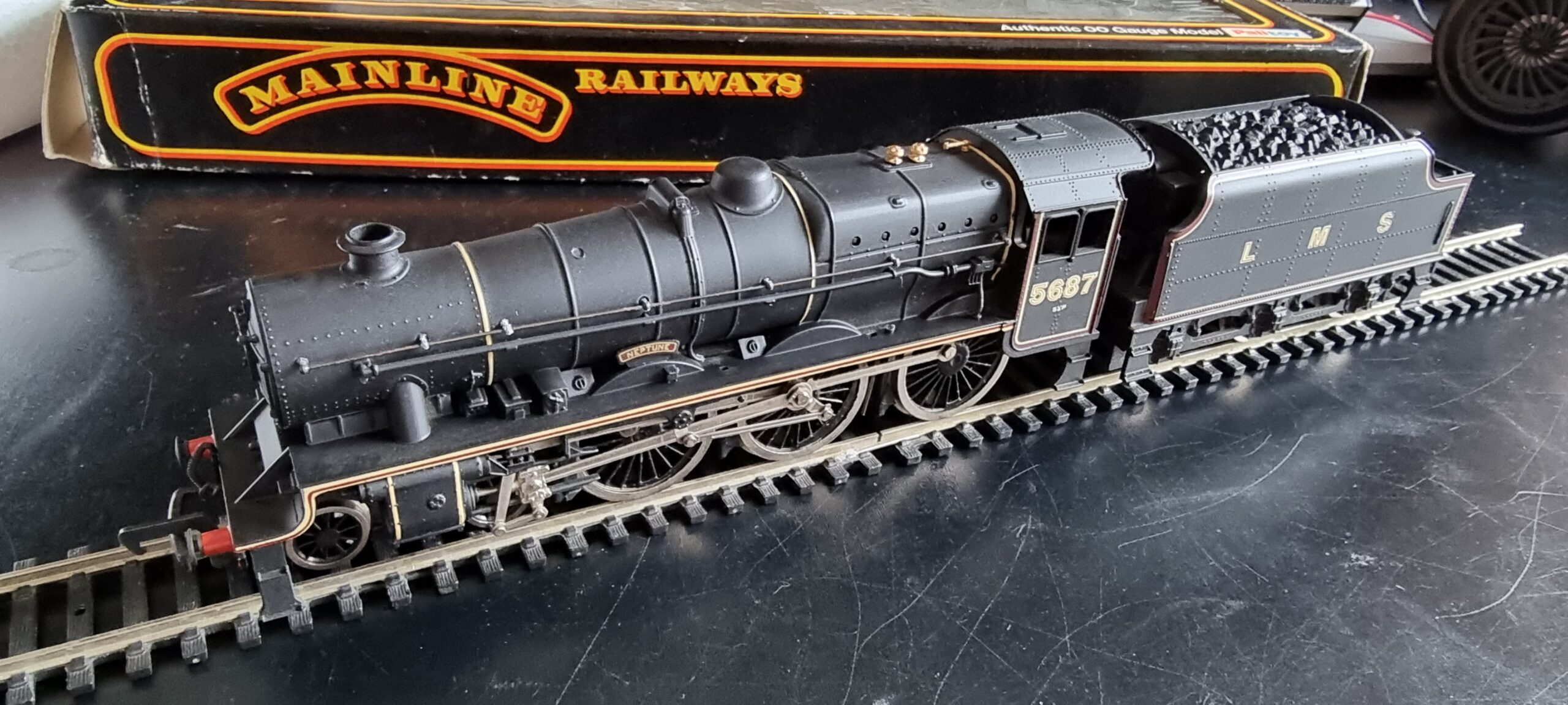 Mainline 37074 OO scale 4-6-0 LMS JUBILEE 5XP LOCO “NEPTUNE” 5687