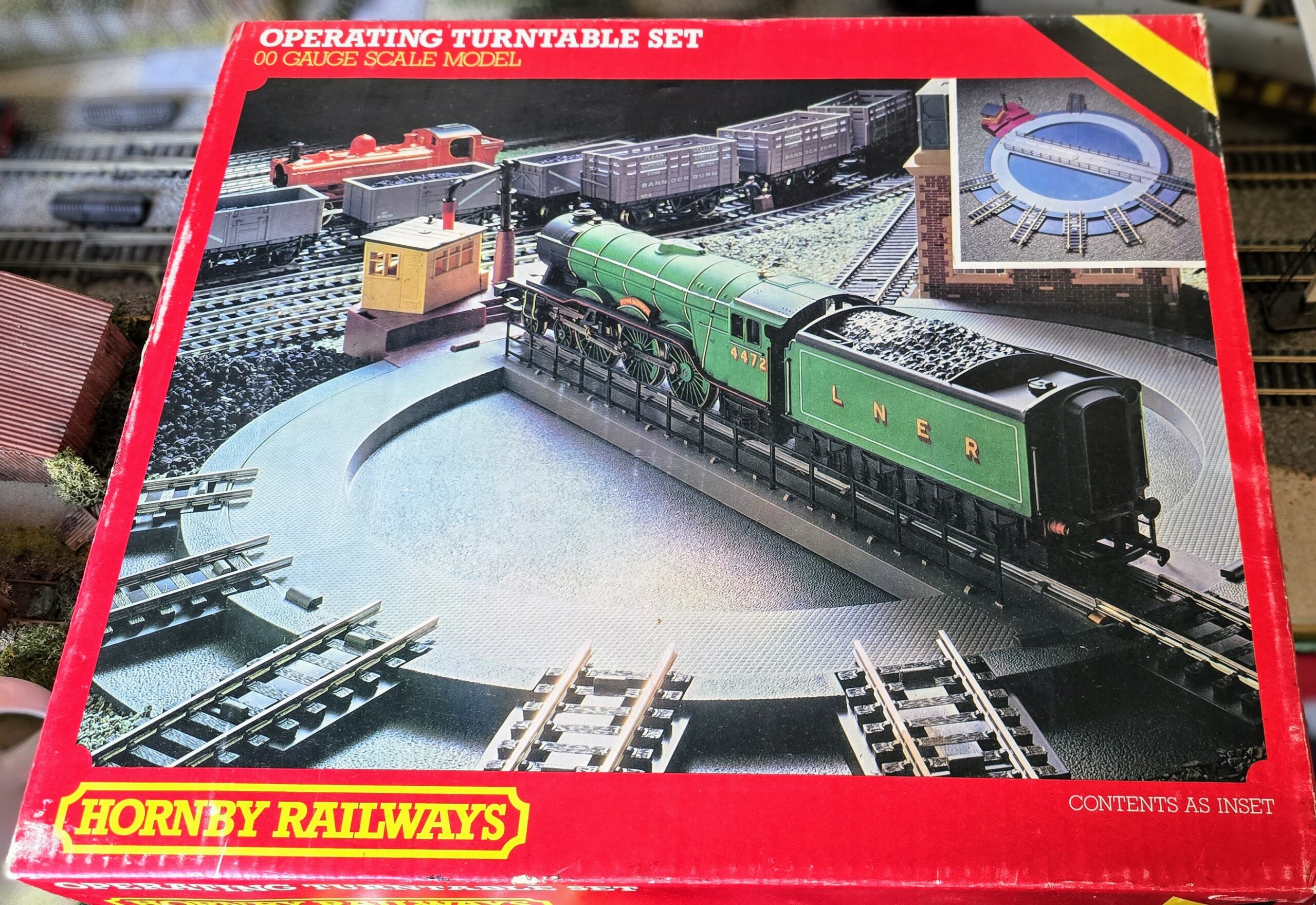 R410 / R411 Hornby Railways Motorised Operating Turntable